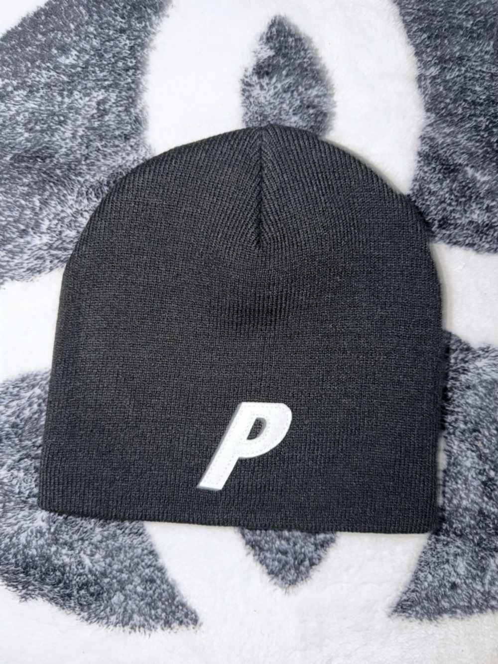 PALACE Black P Nein Cuff Beanie
